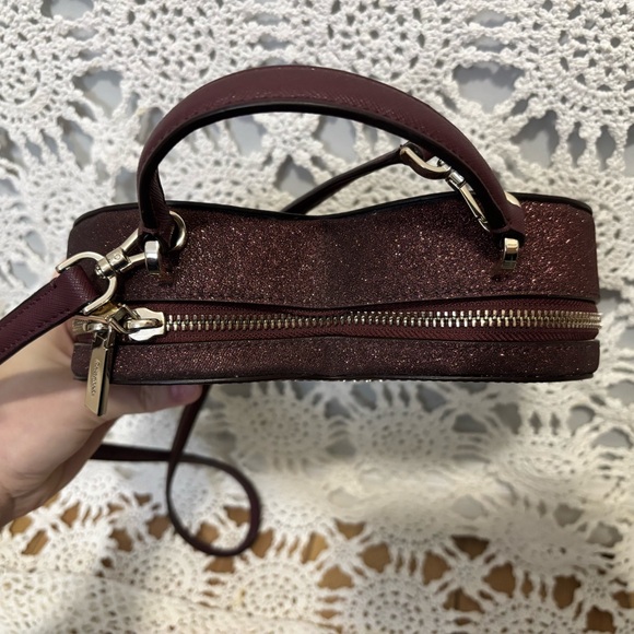 ♠️Kate Spade Sparkling Maroon Heart Crossbody Bag - Picture 4 of 8